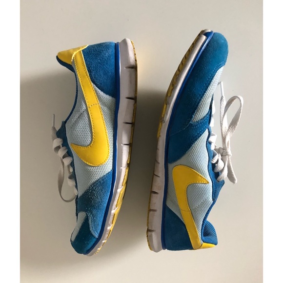 Nike athletic shoes - Picture 8 of 8